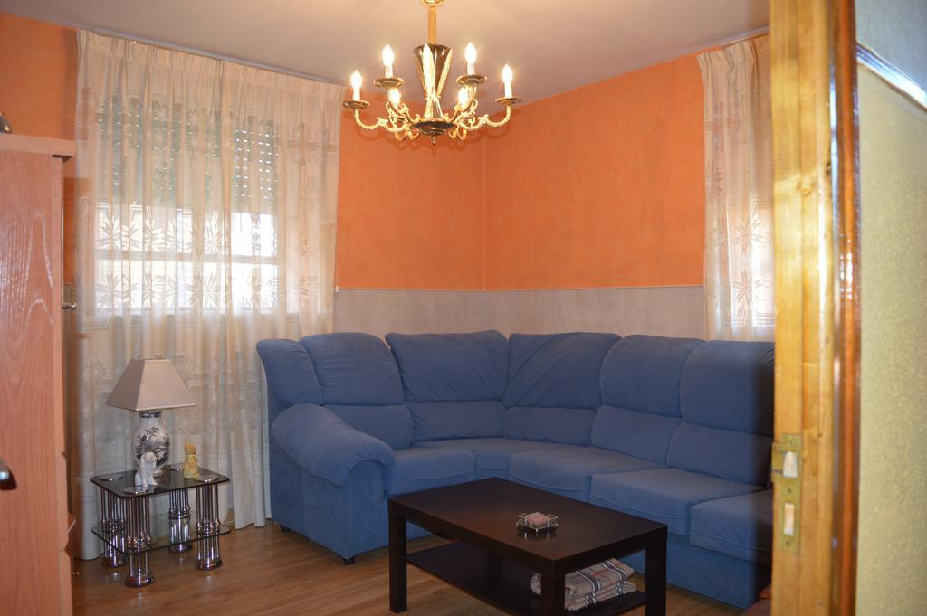Casa Rural Los Llaganos Villaturiel Exteriör bild